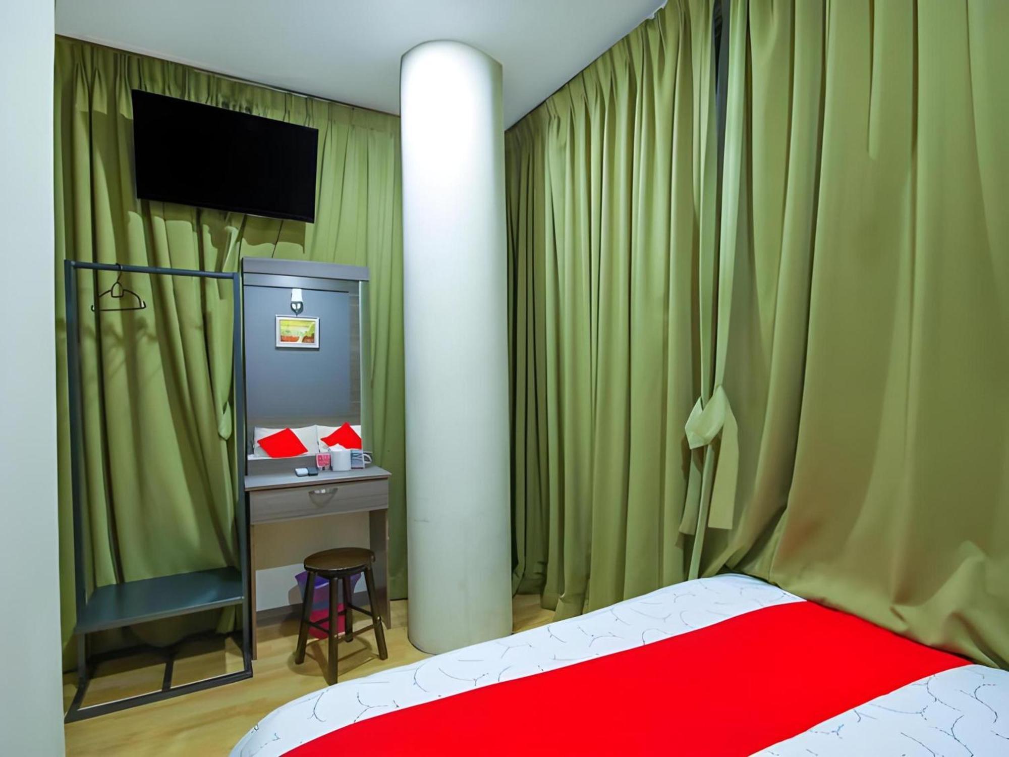 Capital O 812 Hotel Smc Seksyen 13 ชาห์อาลัม ภายนอก รูปภาพ